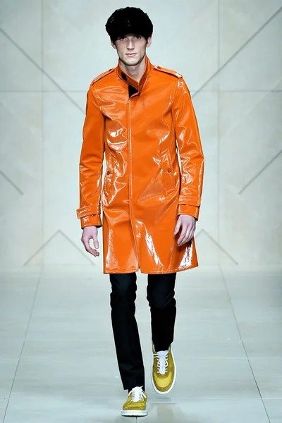 Look 12